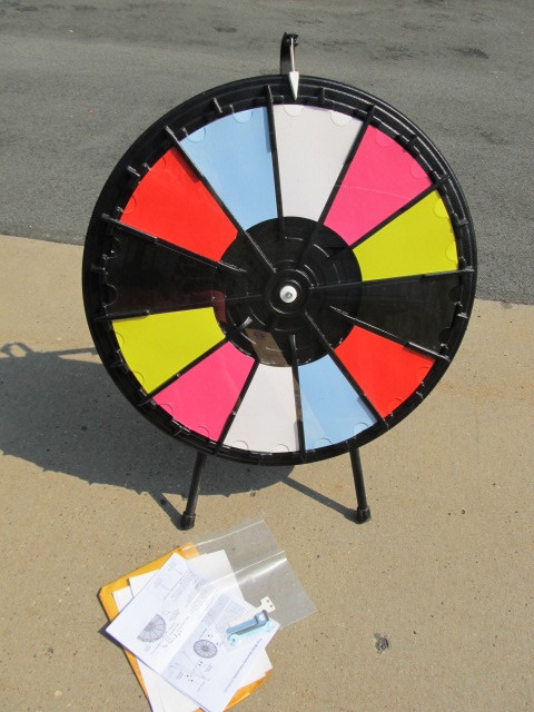 lot 84 image: 32 Spinning Game Wheel wStand