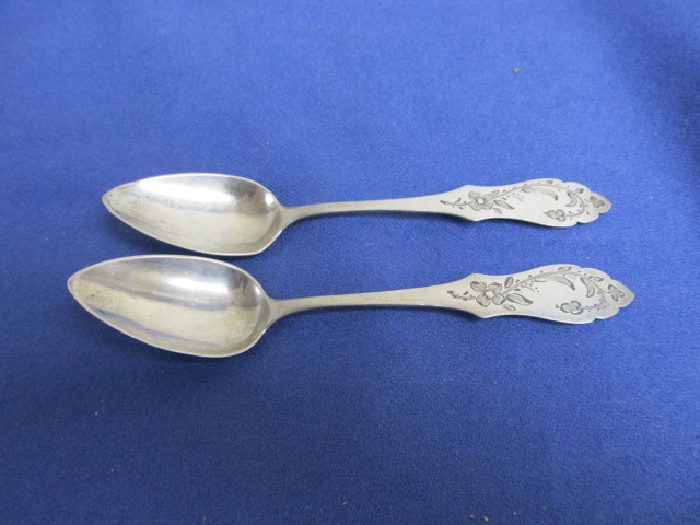 lot 144 image: 2 Matching Antique 800 Silver Tea Spoons