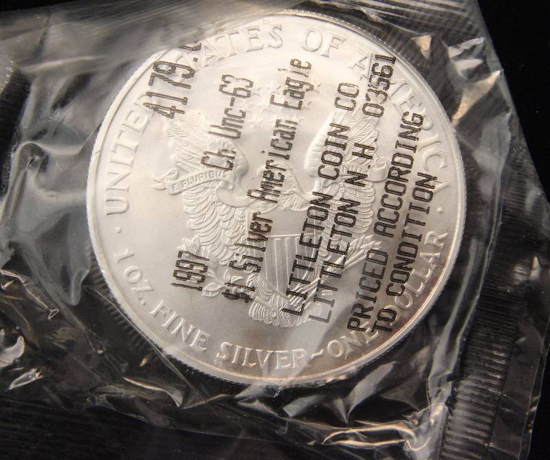 1997 AMERICAN SILVER EAGLE 1 TROY OZ. .999 FINE SILVER DOLLAR