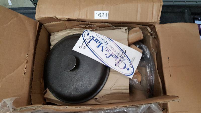 Chefs Mark 8-Pc. Cast Iron Cookware Set