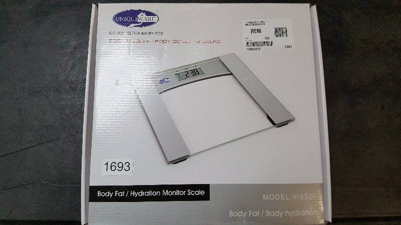 Uniqueware Sleek Glass Digital Bathroom Scale