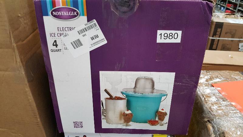 Nostalgia 4-qt. Ice Cream Maker