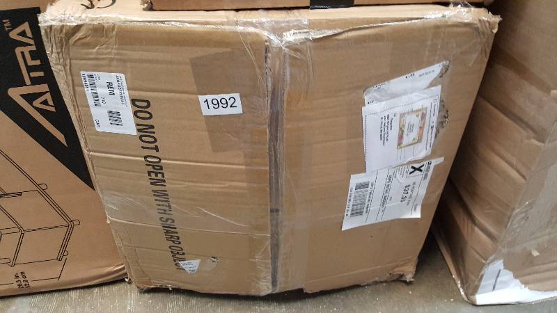 lot 1992 image: Lush Decor Serena 3-Pc. Comforter Set - King