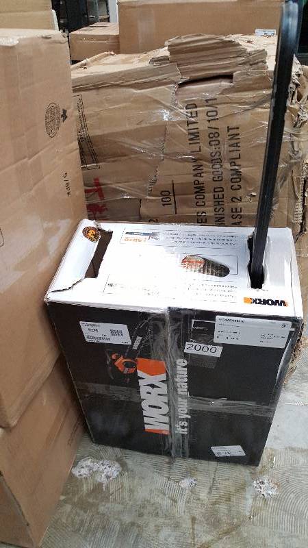 lot 2000 image: Worx 16 Electric Chainsaw
