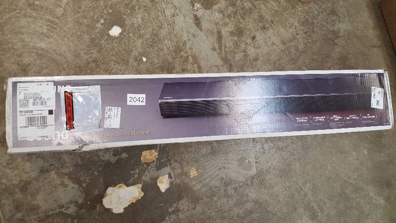lot 2042 image: Samsung Sound Soundbar - HW-MS650