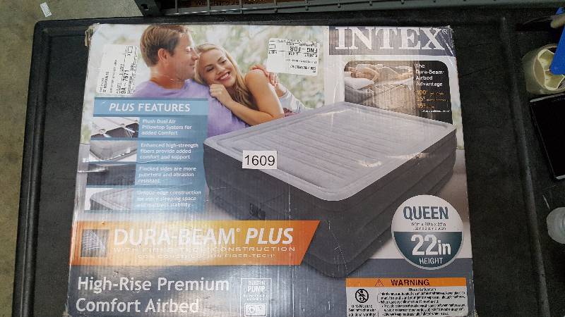 lot 1609 image: Intex Fiber-Tech Comfort Plush Raised 22 Airbed - Queen
