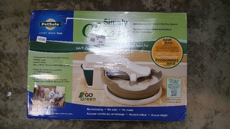 lot 1696 image: Simply Clean Automatic Litter Box System