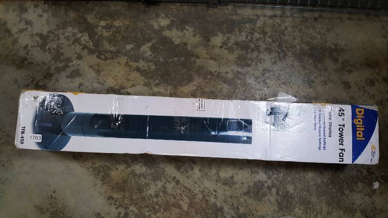 lot 1763 image: Royal Sovereign 45 Tower Fan with Remote Control