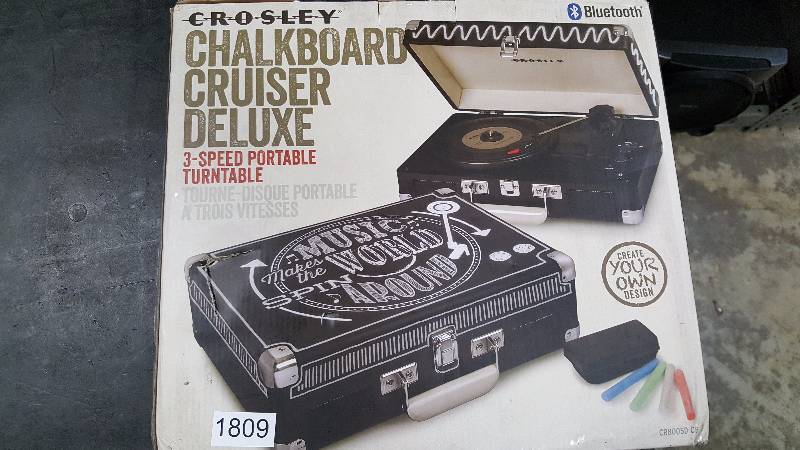 lot 1809 image: Crosley Cruiser Deluxe Portable 3-Speed Turntable with Bluetooth&nbspGray
