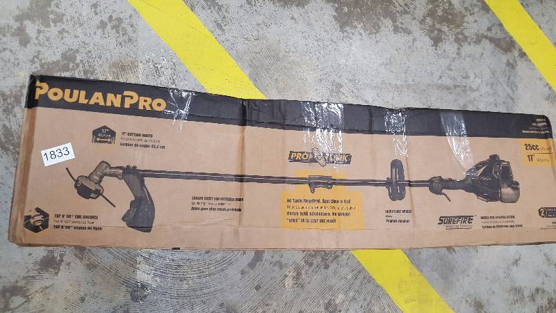 lot 1833 image: Poulan Pro 17 Straight-Shaft Gas Grass Trimmer