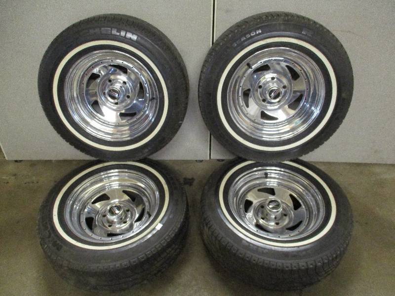 lot 8 image: Chrome Rims