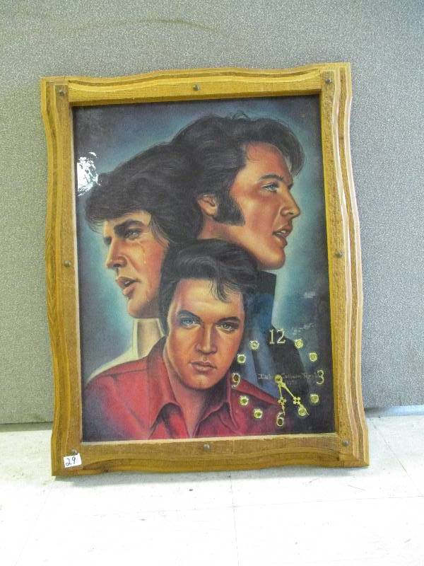 lot 29 image: Elvis Wall Clock