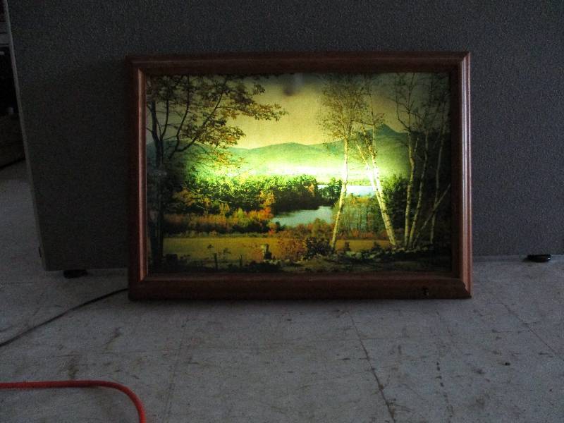 lot 30 image: Vintage Lighted Picture and More