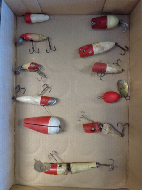 lot 70 image: Vintage Lures