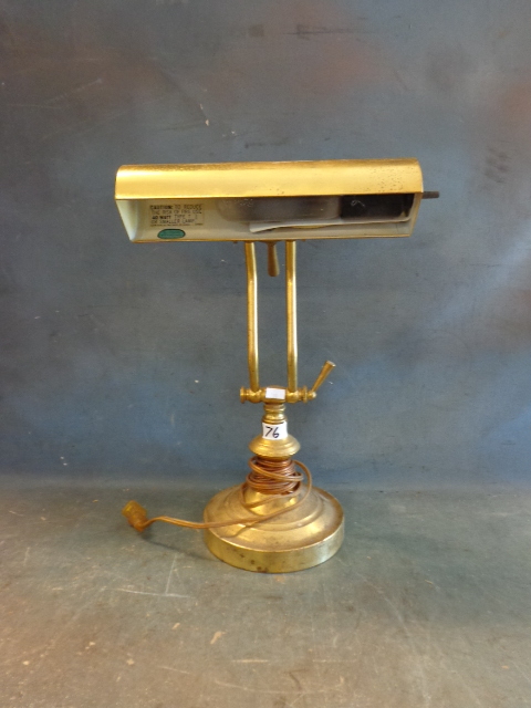 lot 76 image: Music Lamp