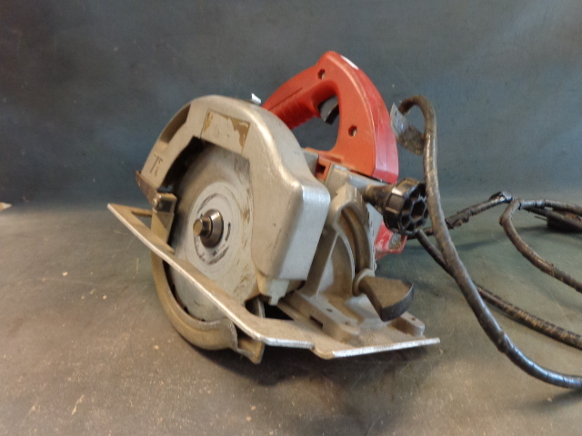 lot 98 image: Circular Saw