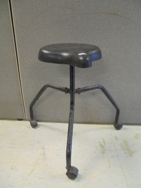 lot 117 image: Wheeled Stool