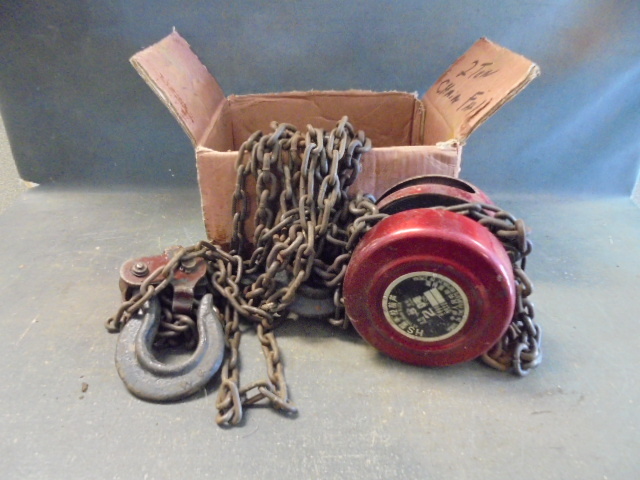 lot 153 image: Chain Fall