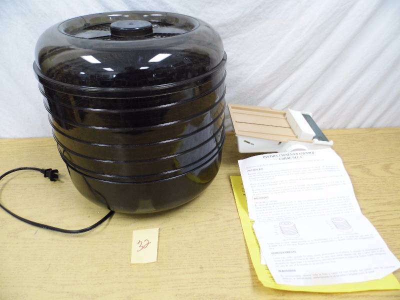 Dehydrator