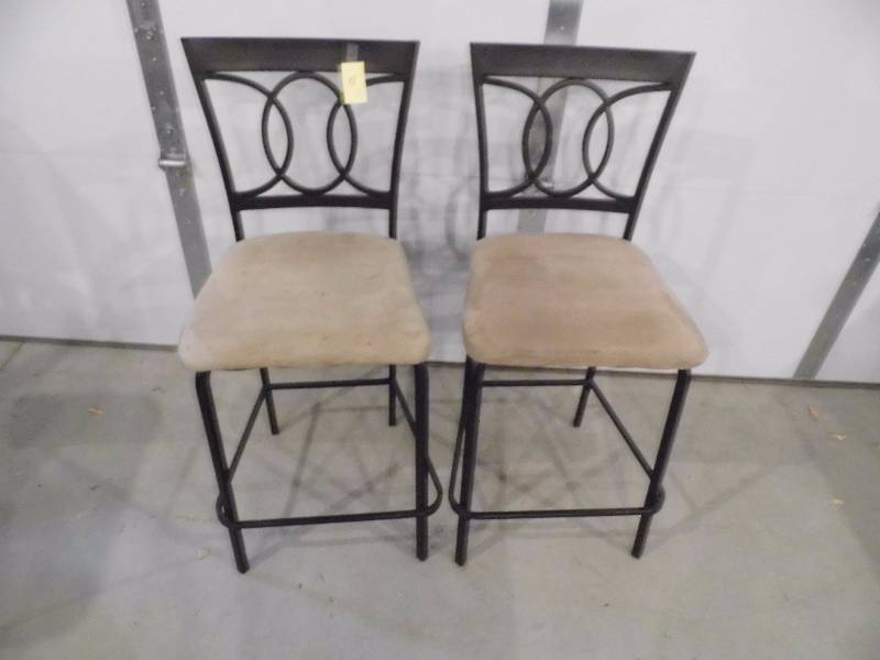 5 Bar Height Chairs  Stools