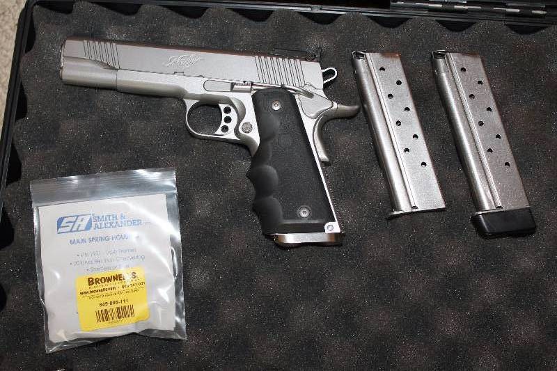lot 267 image: Kimber 1911 Stainless II, 10MM, Single Stack Semi Automatic Pistol,