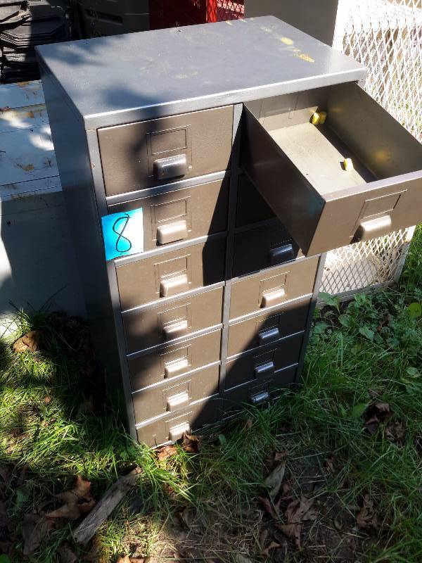 lot 8 image: 14 drawer storage Cabinet