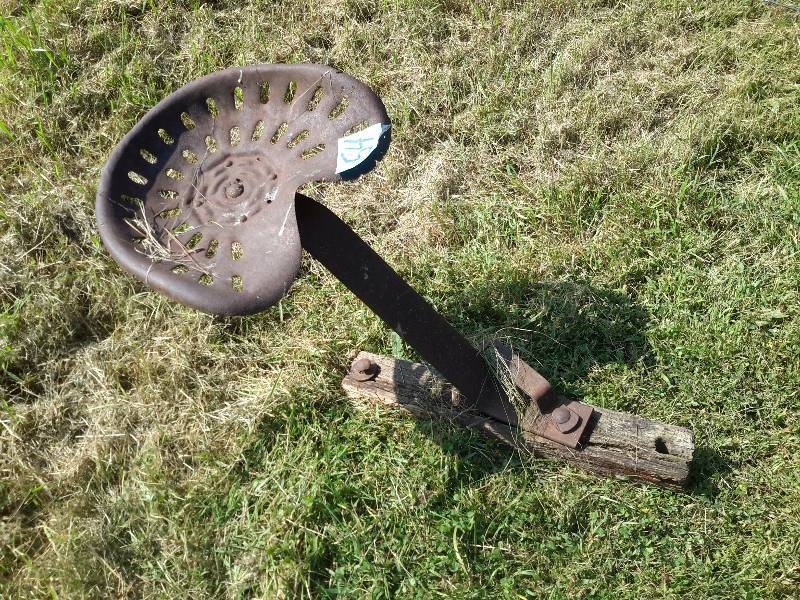 lot 54 image: VintageAntique metal machinery seat