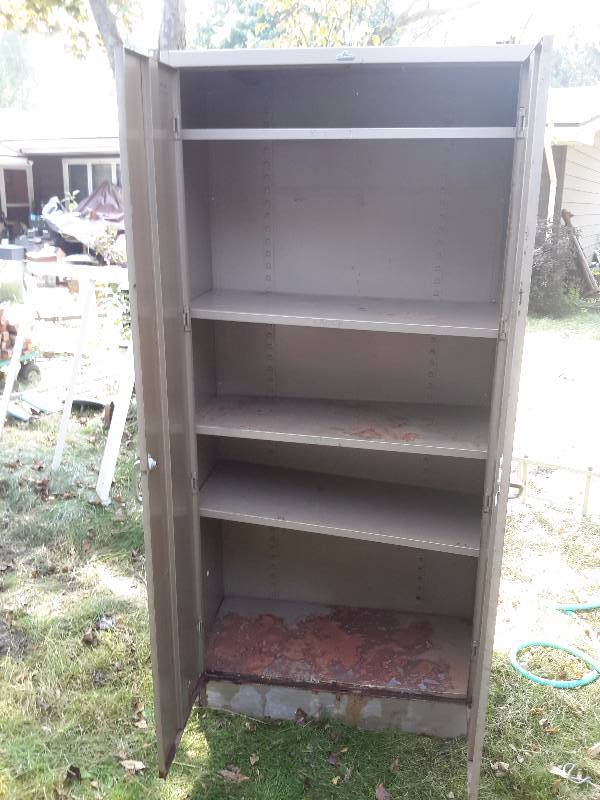 lot 35 image: Metal Storage Closet