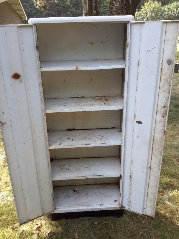 lot 36 image: ARTCREST storage closet