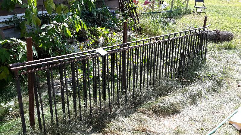 lot 71 image: Wrought Iron Railing