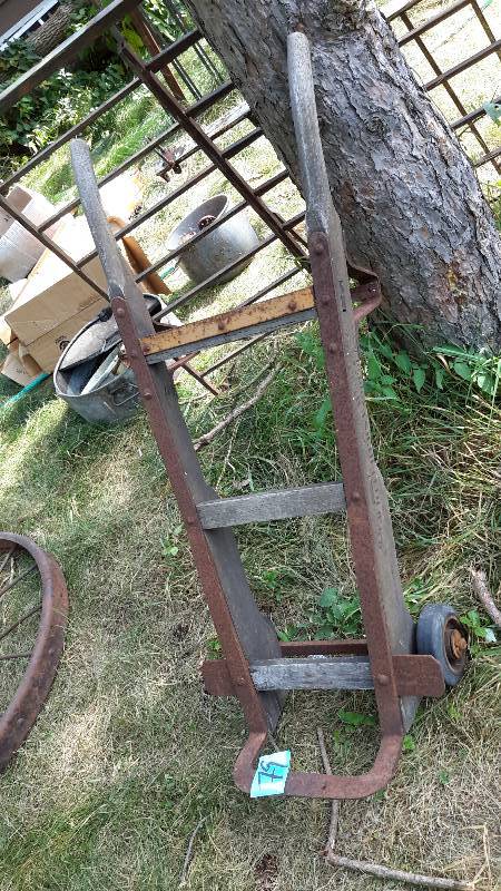 lot 79 image: Vintage 2 wheel Cart