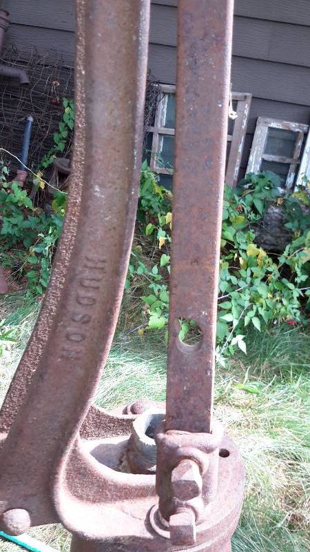 lot 75 image: Hudson Pump Jack