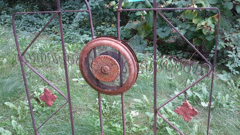 lot 83 image: Very interesting Welding Artist made Trellis