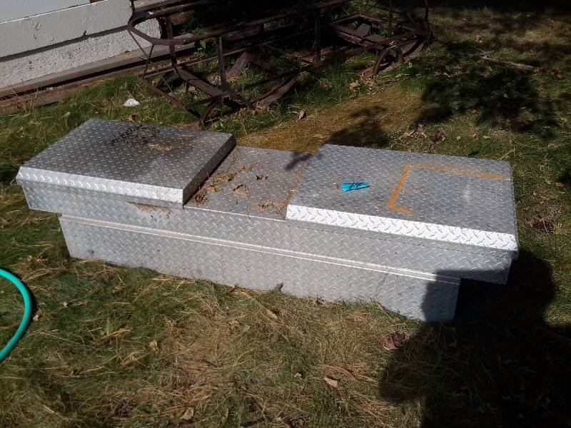 lot 78 image: Truck Tool box.. Galvanized Steel