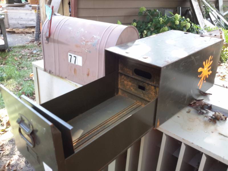 lot 103 image: Large Mail Box and Single File Drawer