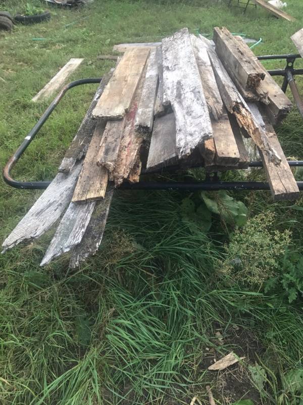 lot 125 image: Large lot of Barn  Weathered Wood as pictured