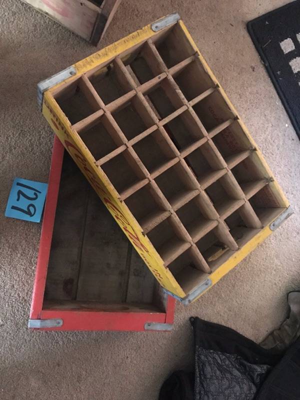 lot 129 image: Wood Coca Cola Cases