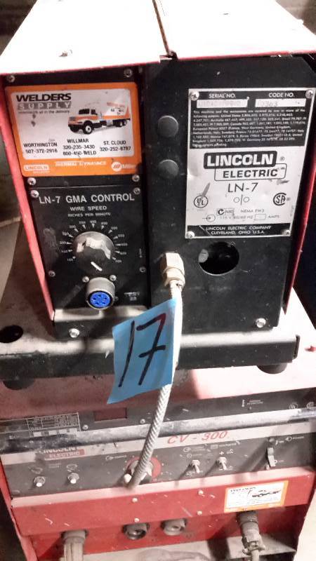 Lincoln Electric Welder CV 300 with Wire Feed
