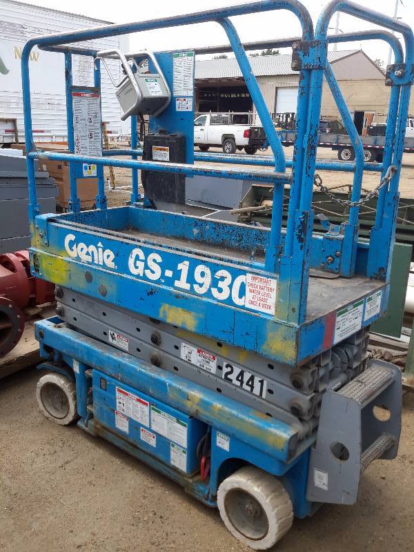 Genie, 19 ft Electric Scissor lift