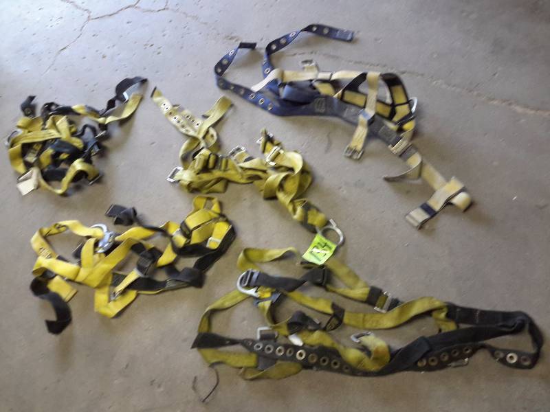 5 Safety Harnesses� Most sizes are large or Extra Large
