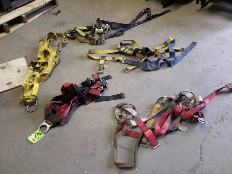 5 Safety Harnesses� Most sizes are large or Extra Large