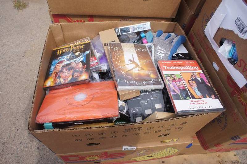 1 MASSIVE PALLET  LOT OF - ELECTRONICS RELATED ITEMS YOU GET EVERYTHING ON THE PALLET TONS OF MONEY TO BE MADE
