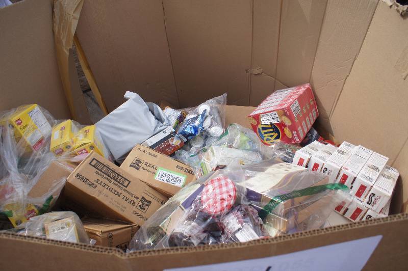 1 MASSIVE PALLET  LOT OF - FOOD RELATED ITEMS YOU GET EVERYTHING ON THE PALLET TONS OF MONEY TO BE MADE