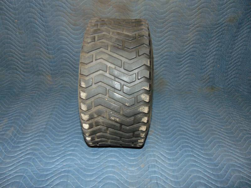 lot 6 image: Turf Tire