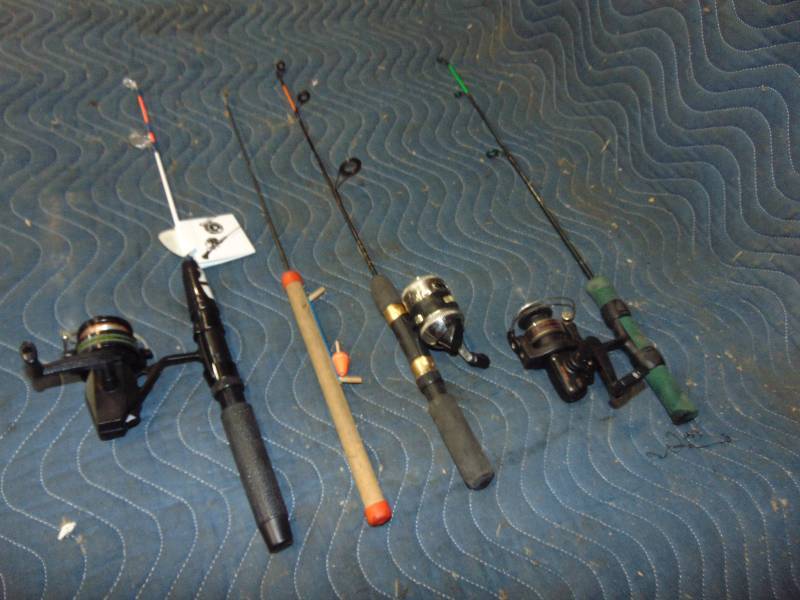 lot 47 image: Lot Of Ice Fishing Poles
