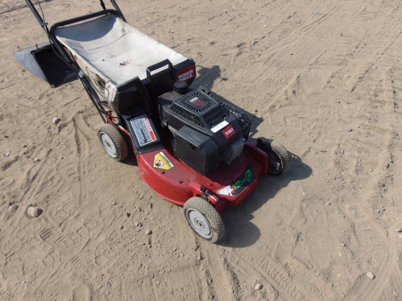 lot 60 image: Toro Lawn Mower