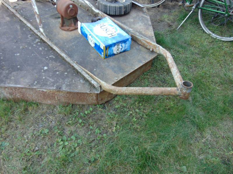 lot 4 image: 5 PTO Driven Brushcutter