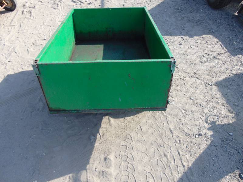 lot 69 image: Green Lawn Trailer