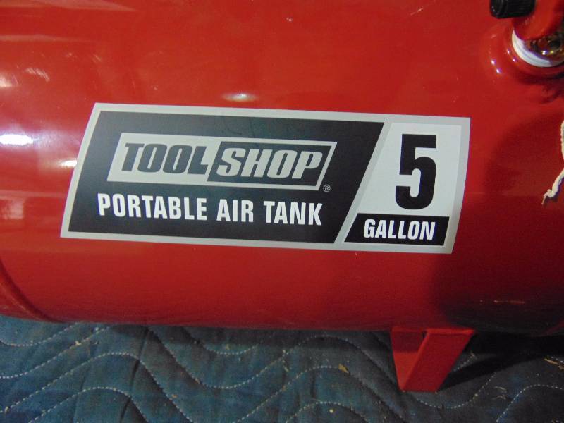 lot 83 image: Tool Shop Portable Air Tank
