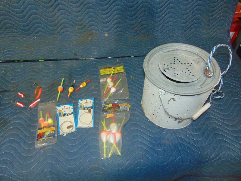 lot 87 image: Fishing Lot